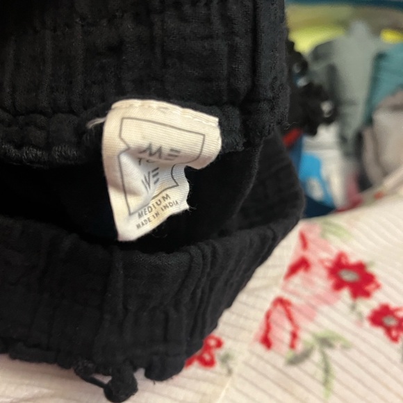 Me to We Black High Waist Shorts with Colorful Embroidery - Picture 7 of 7